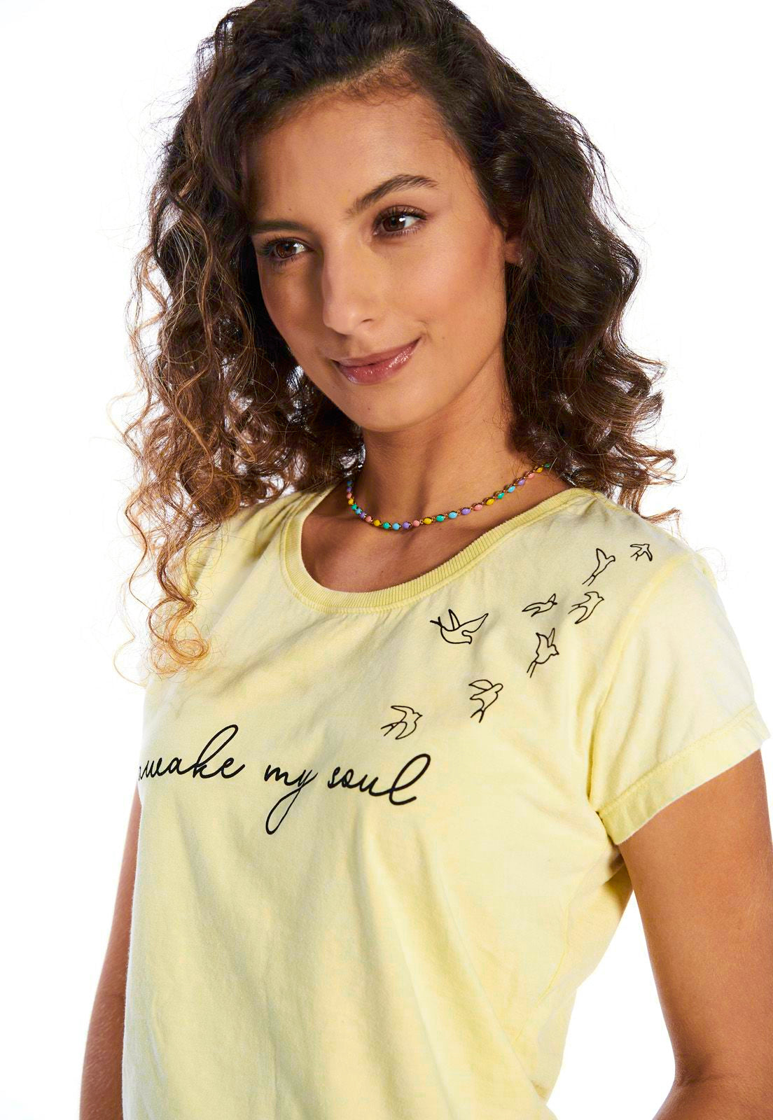 T-shirt Babylook Minimalista Awake My Soul Marmorizada Amarela